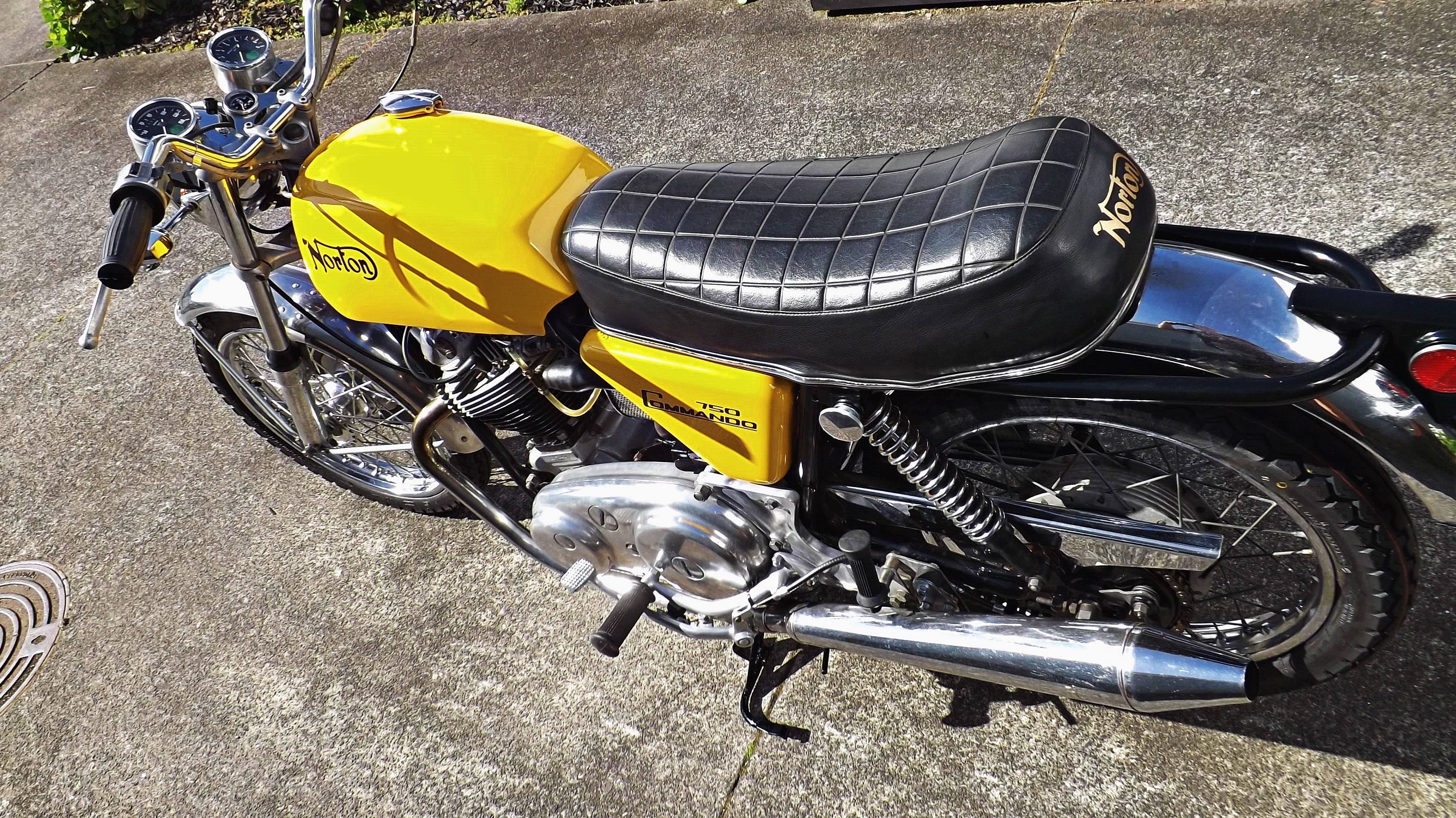 1972 Norton Commando 750 Combat