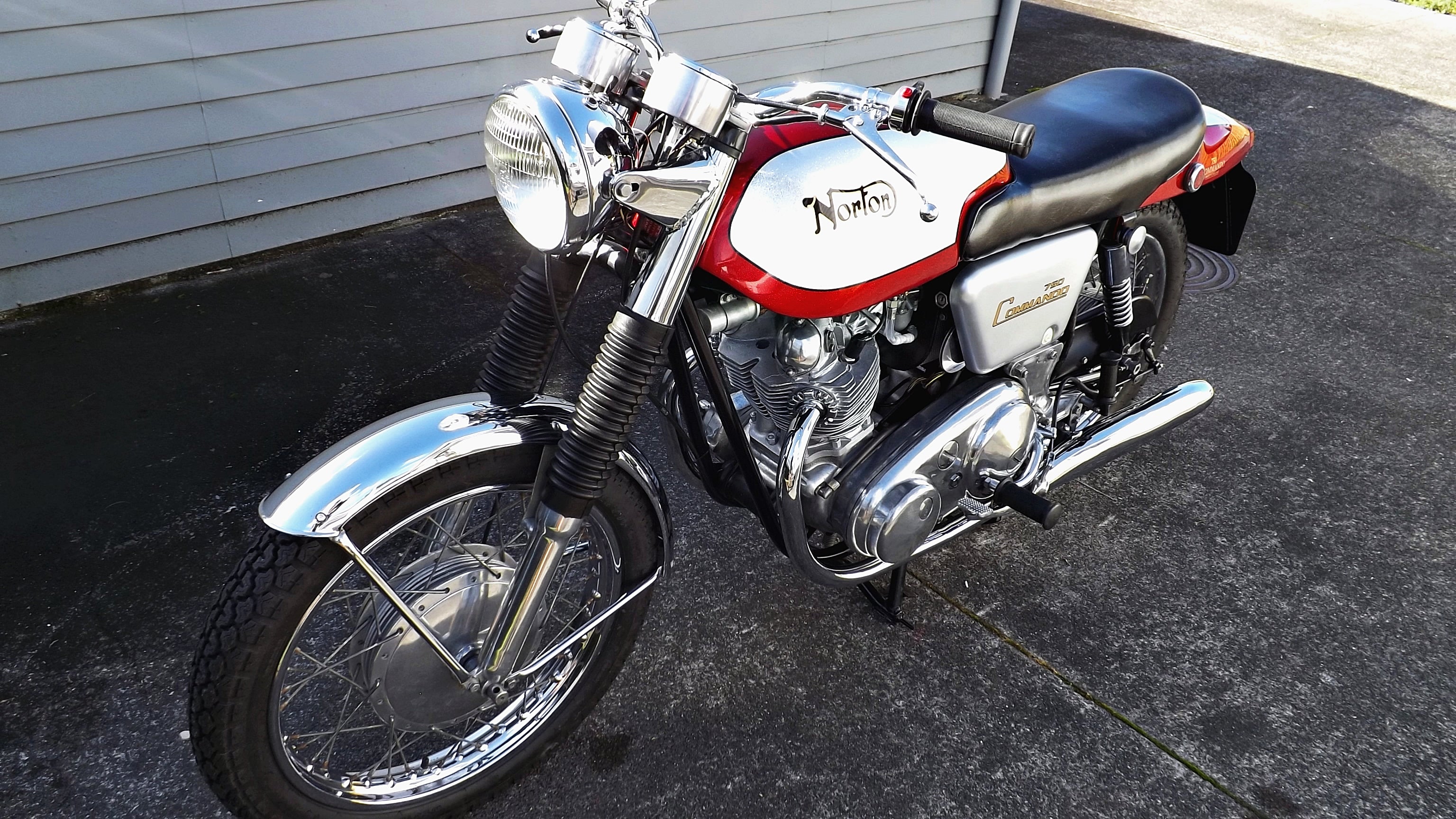 1969 Norton Commando Fastback