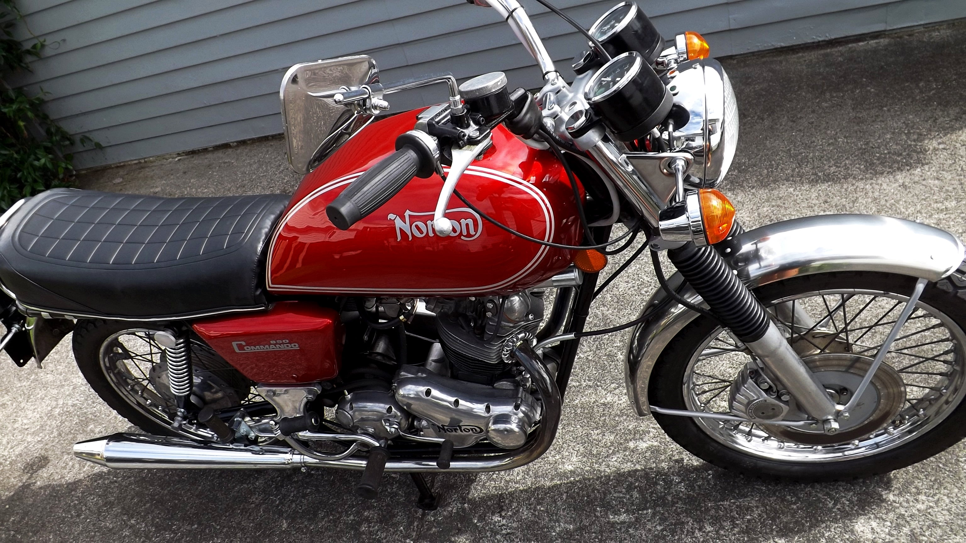 1974 Norton Commando 850 Interstate
